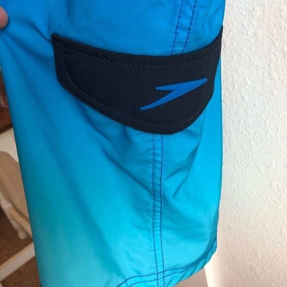 Speedo swim trunks board shorts size Large blues - Picture 3 of 4